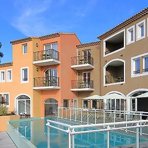 4* Hotel apartamentowy Adonis